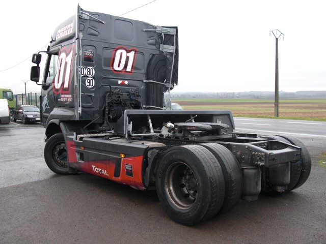 RENAULT PREMIUM 460 DXI 4x2 Gazoil Euro 5 accidenté