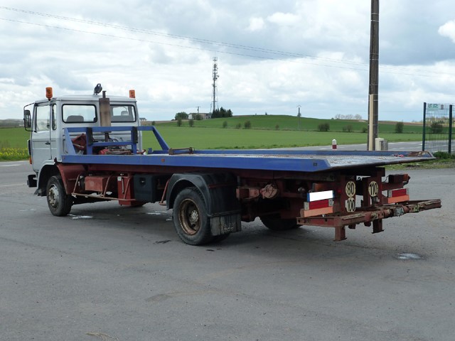 RENAULT S130 Dépanneuse - 523515